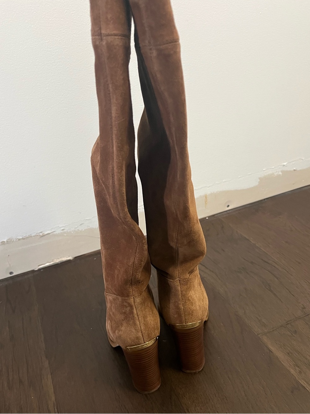 Michael Kors Regina Boots Tan Suede - Picture 3 of 7